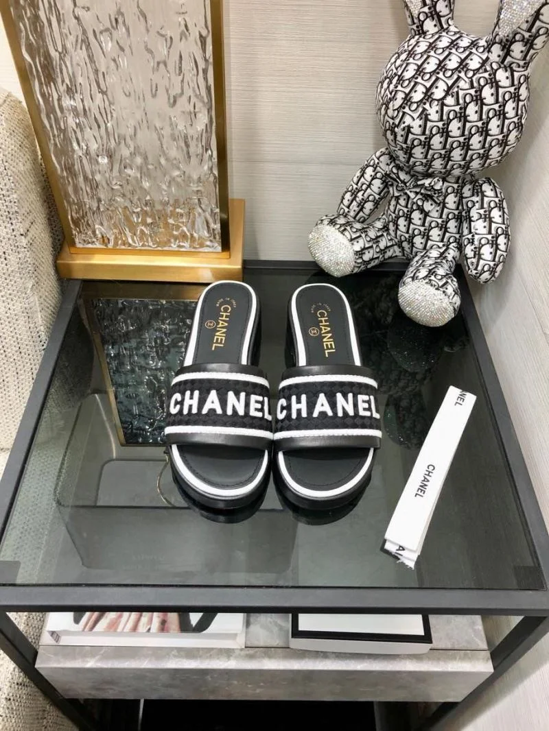 Chanel Slippers Classic 17532