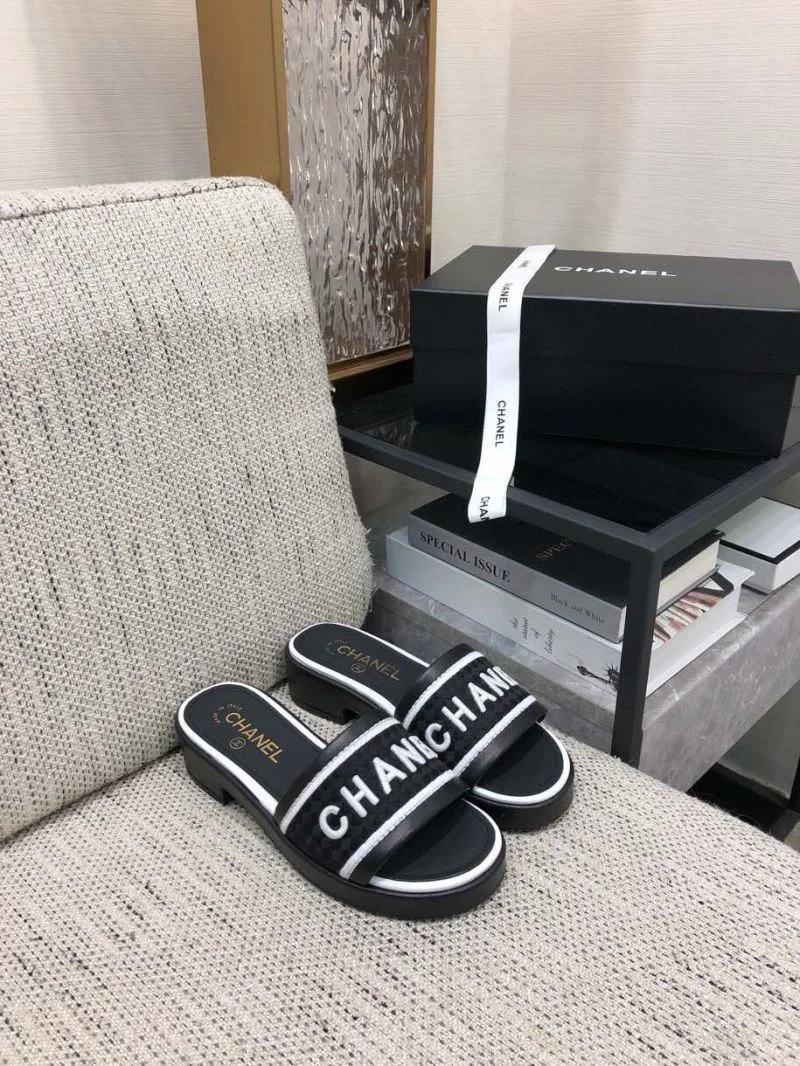 Chanel Slippers Classic 17532