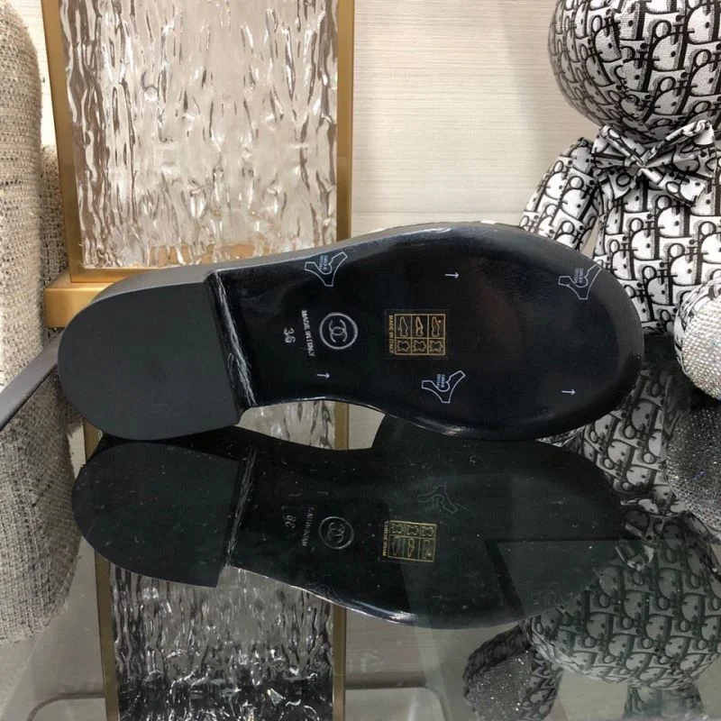 Chanel Slippers Classic 17532