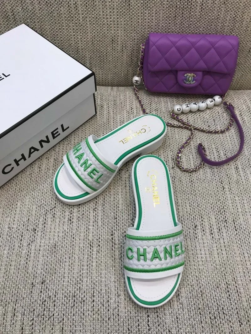 Chanel Slippers Elegant 17529