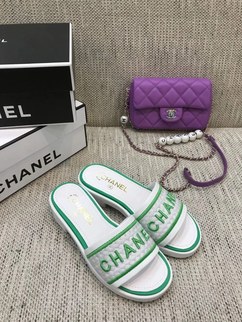 Chanel Slippers Elegant 17529