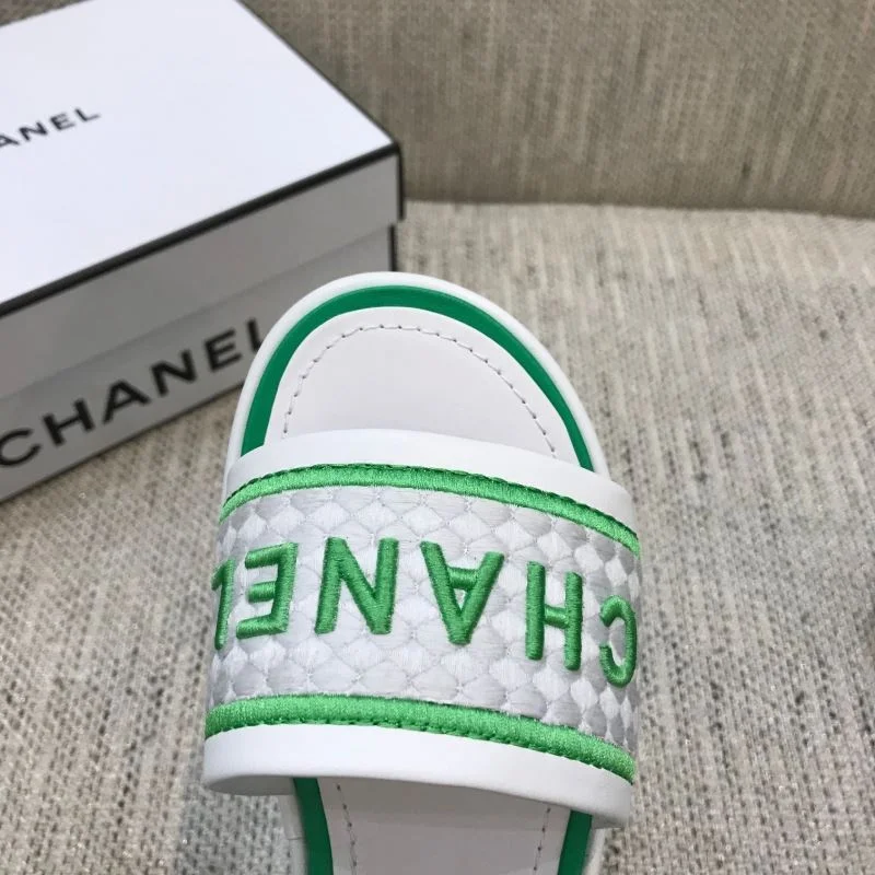 Chanel Slippers Elegant 17529