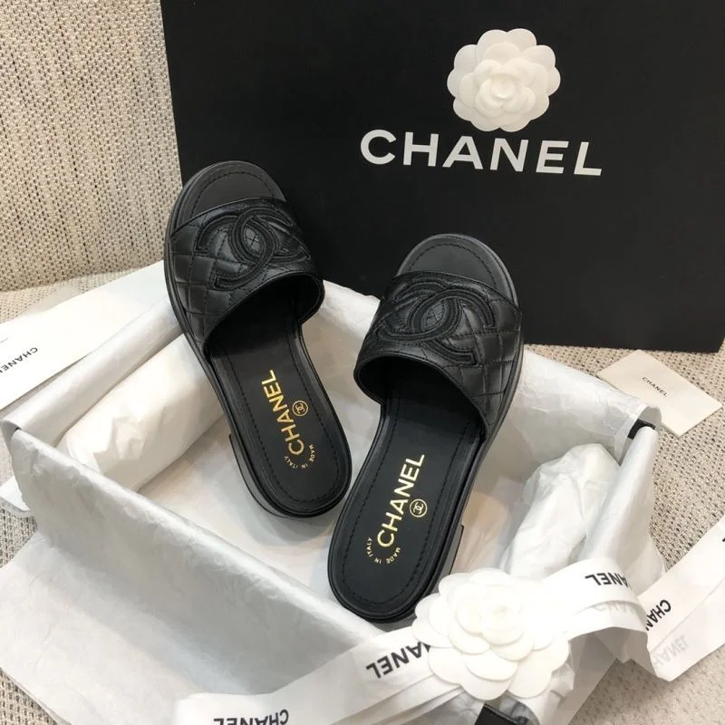 Chanel Slippers Chic 17536