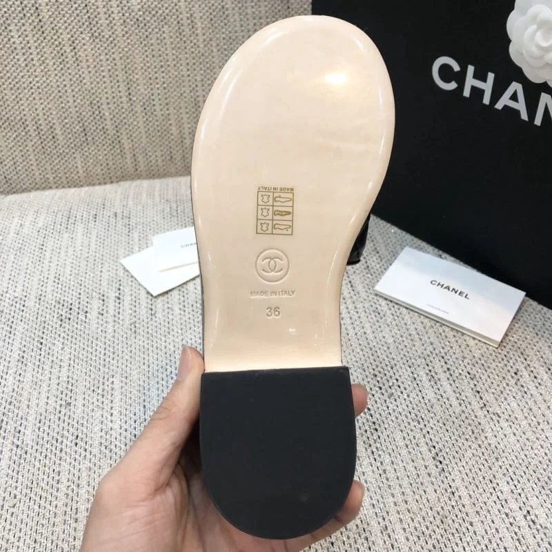 Chanel Slippers Chic 17536