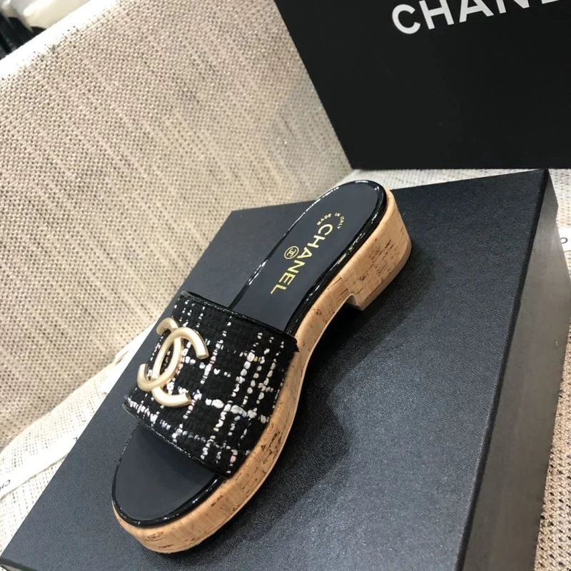 Chanel Slippers Flexible 17521