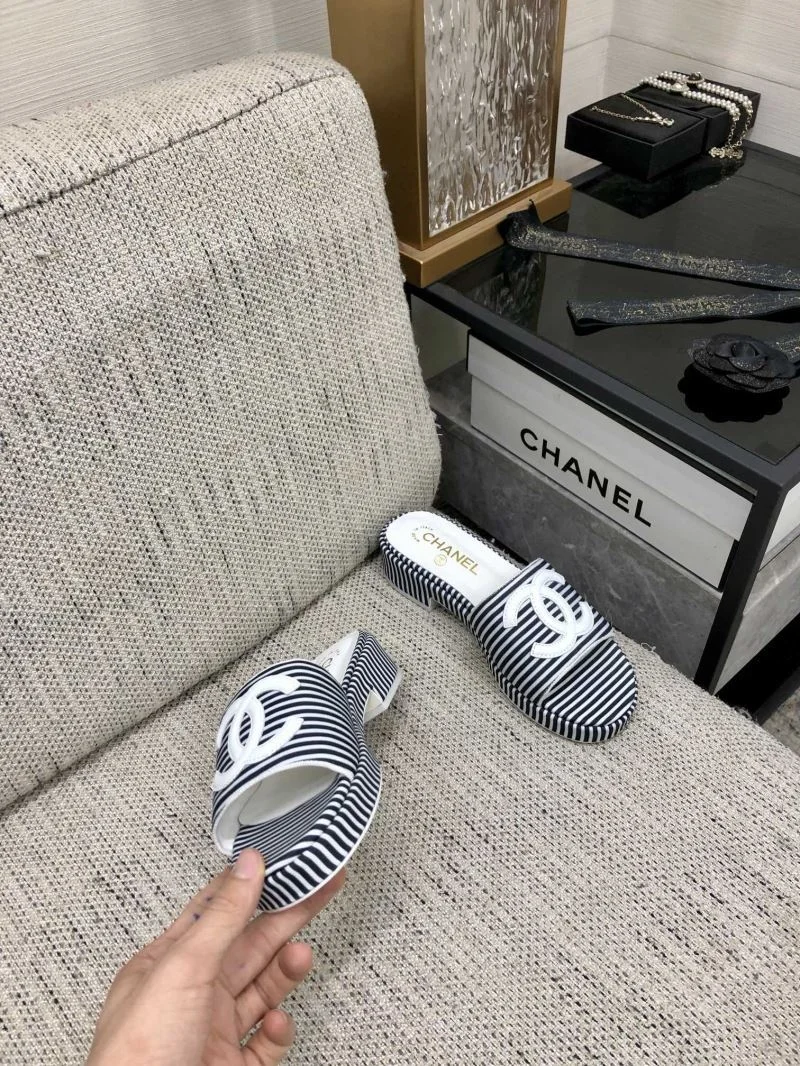Chanel Slippers MultiPurpose 17579