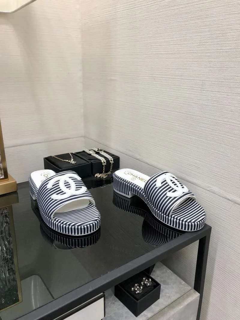 Chanel Slippers MultiPurpose 17579