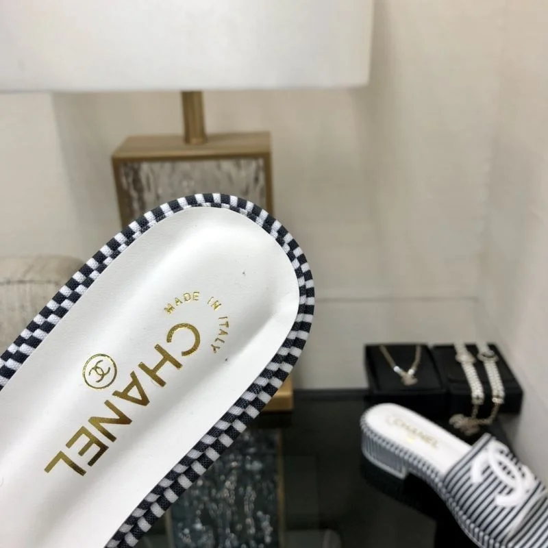 Chanel Slippers MultiPurpose 17579