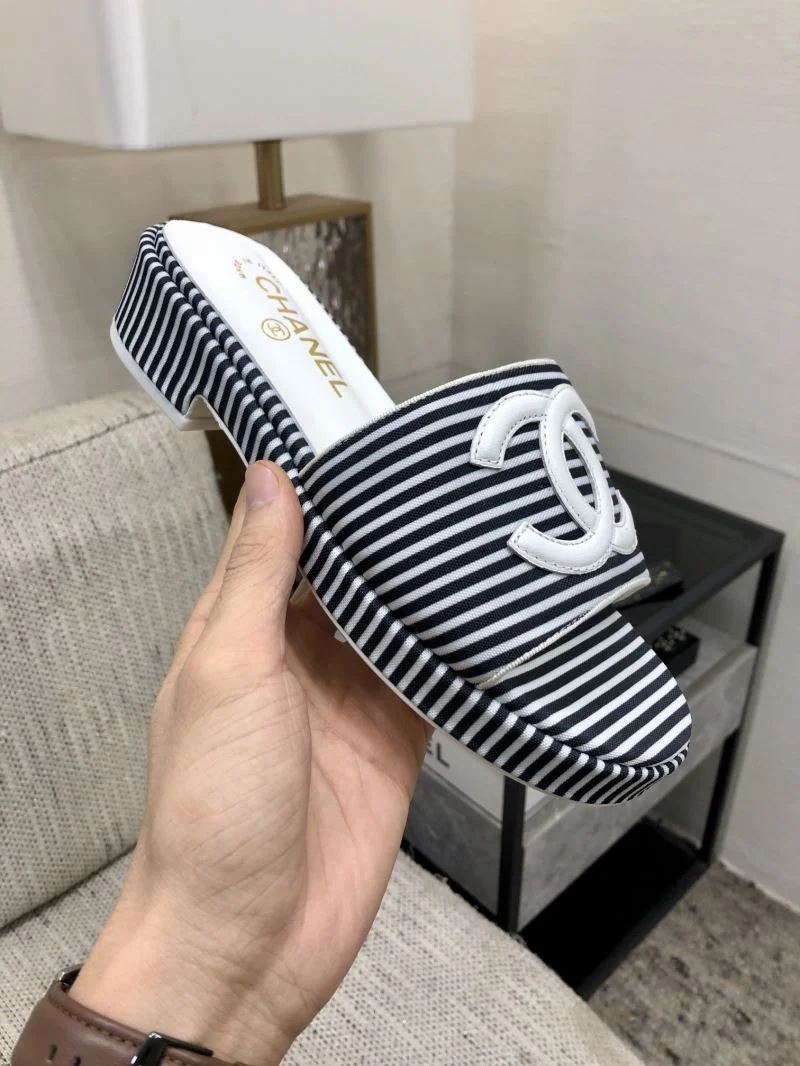 Chanel Slippers MultiPurpose 17579