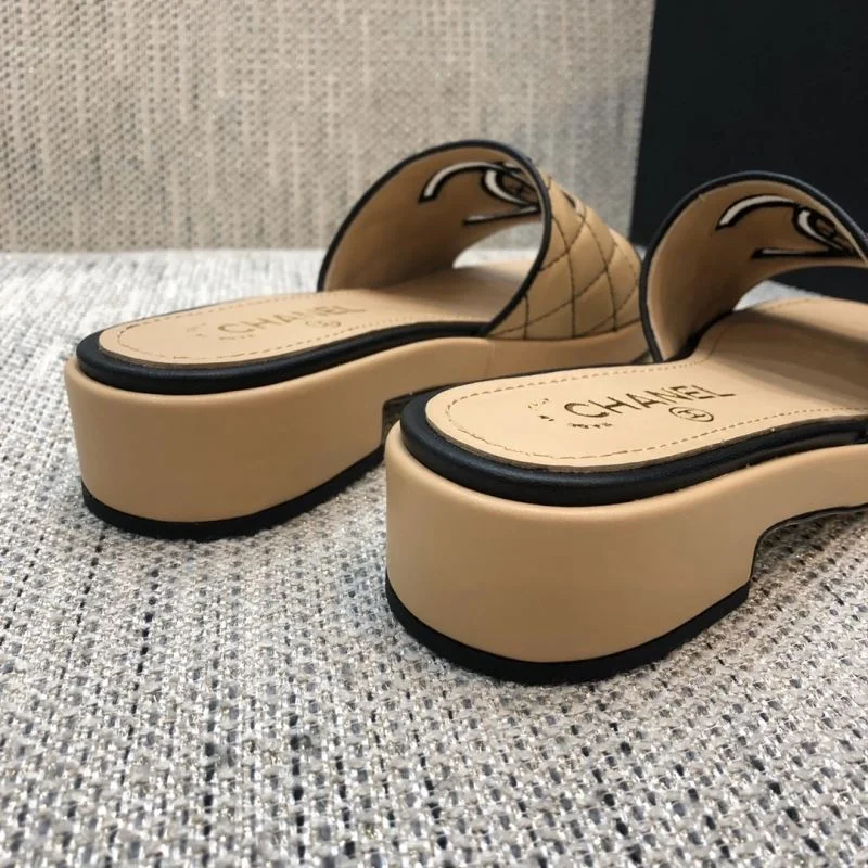 Chanel Slippers Sophisticated 17506