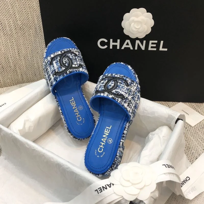 Effortless Chanel Slippers 17509