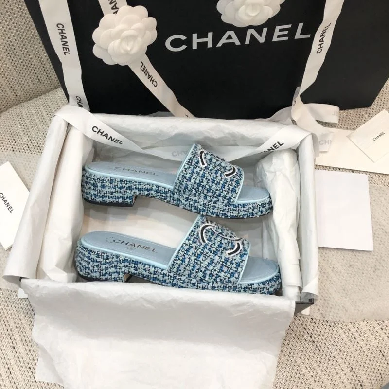 Chanel Slippers Bold 17528