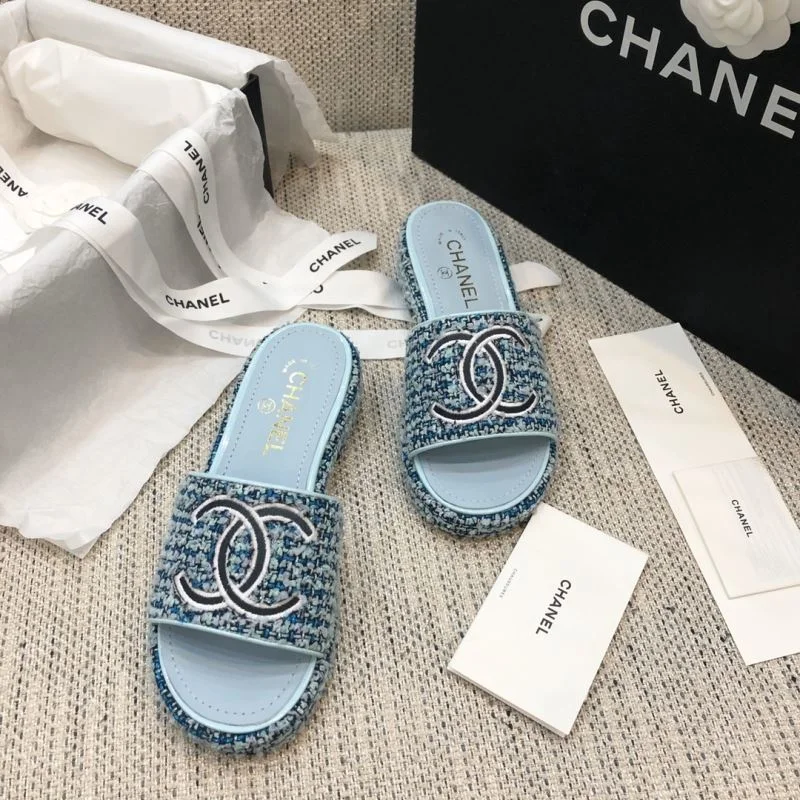 Chanel Slippers Bold 17528