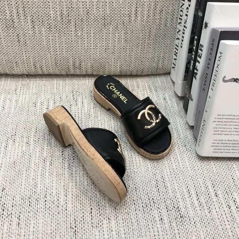 Chanel Slippers Sophisticated 17505