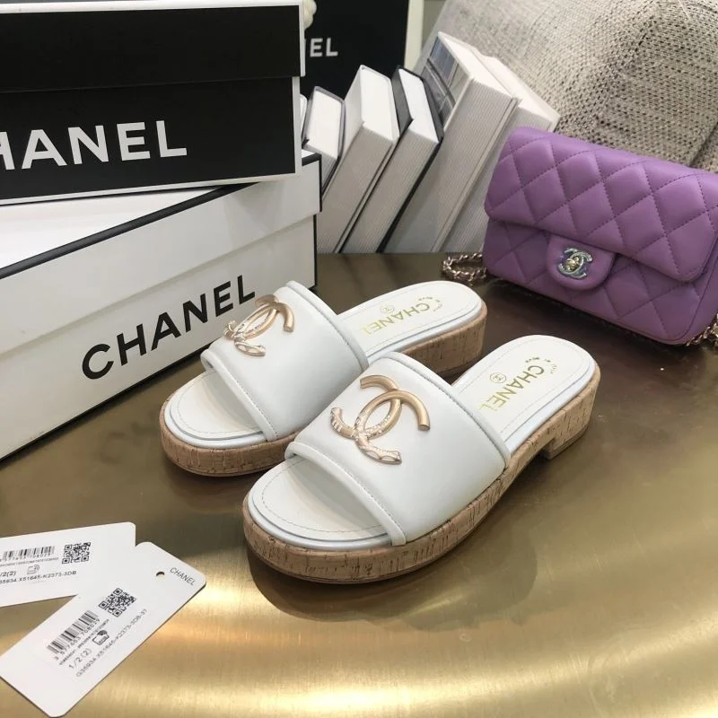 Effortless Chanel Slippers 17507