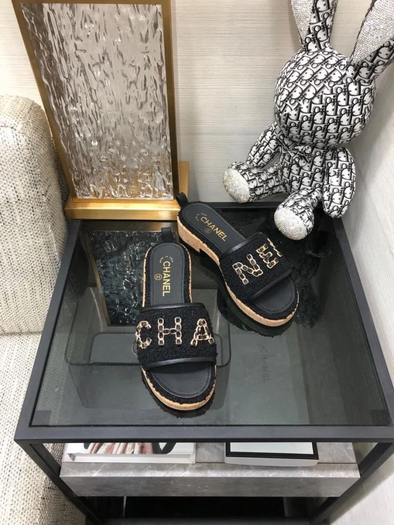 Functional Chanel Slippers 17498