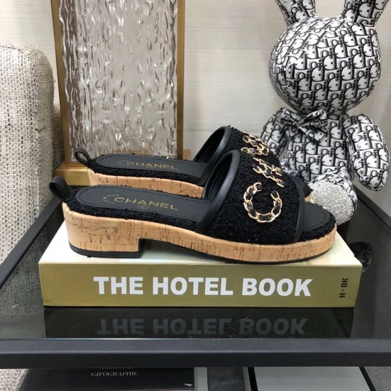 Functional Chanel Slippers 17498