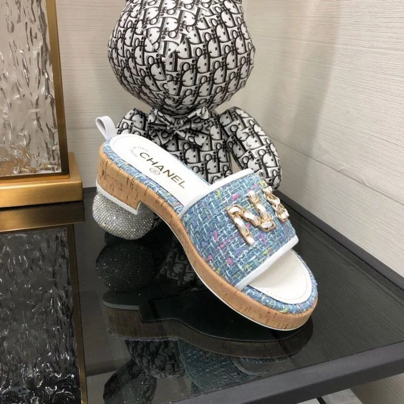 Stylish Chanel Slippers 17544