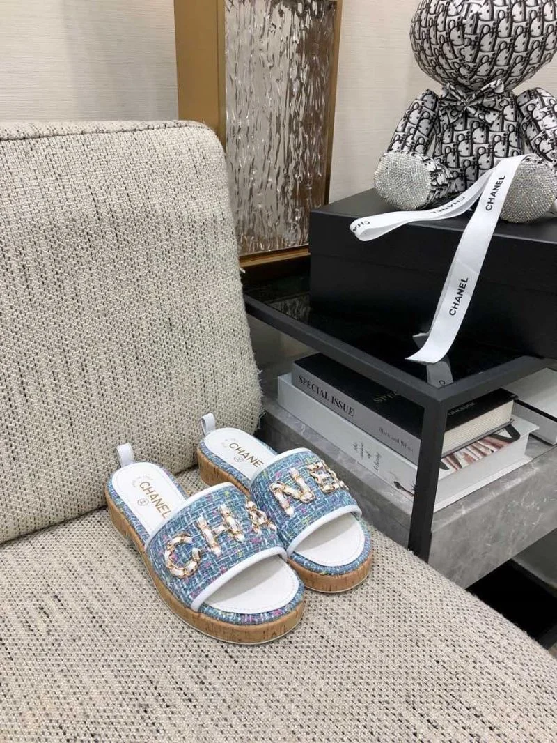 Stylish Chanel Slippers 17544