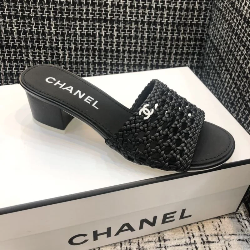 Contemporary Chanel Slippers 17476