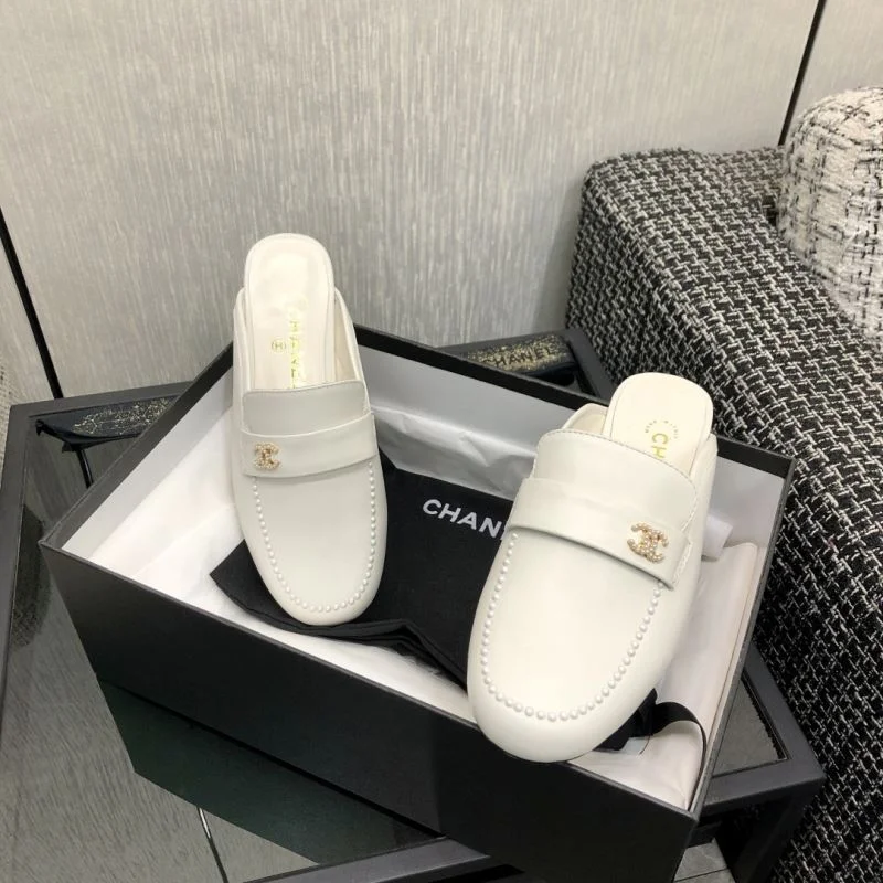 Chanel Slippers UrbanChic 17480