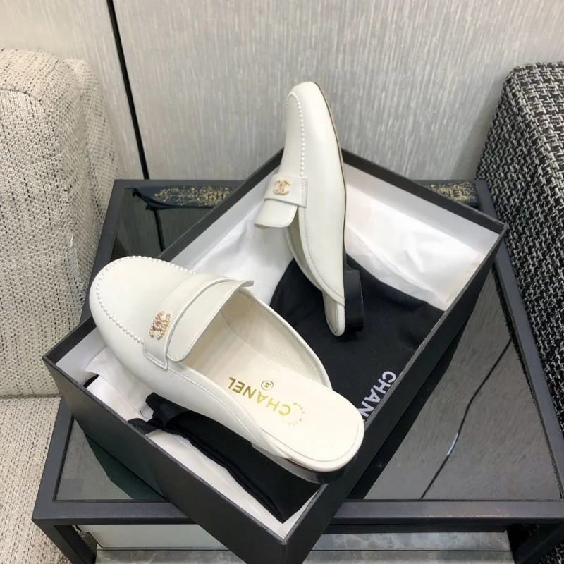 Chanel Slippers UrbanChic 17480
