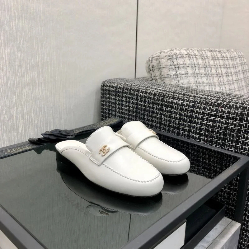 Chanel Slippers UrbanChic 17480
