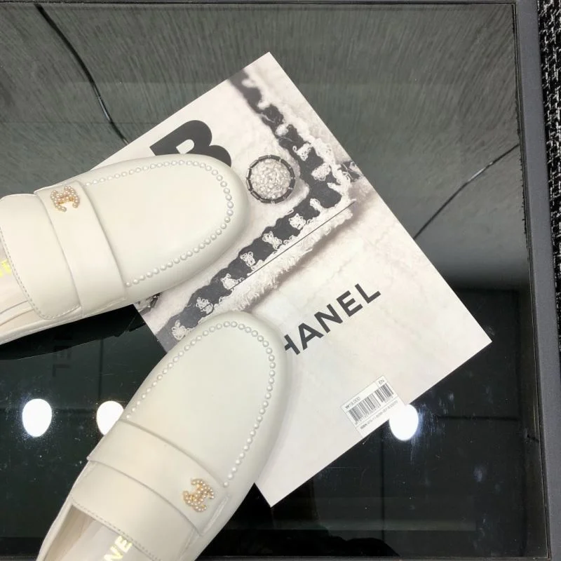 Chanel Slippers UrbanChic 17480