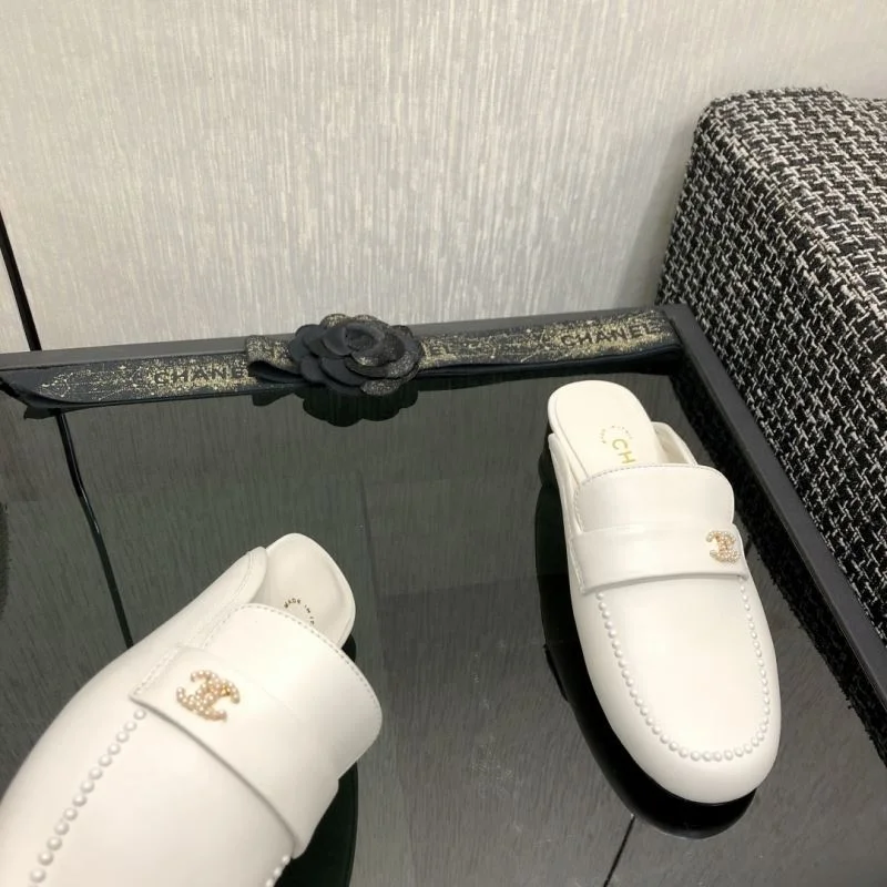 Chanel Slippers UrbanChic 17480