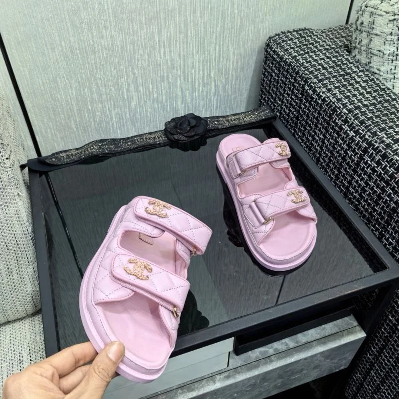 Contemporary Chanel Slippers 17456