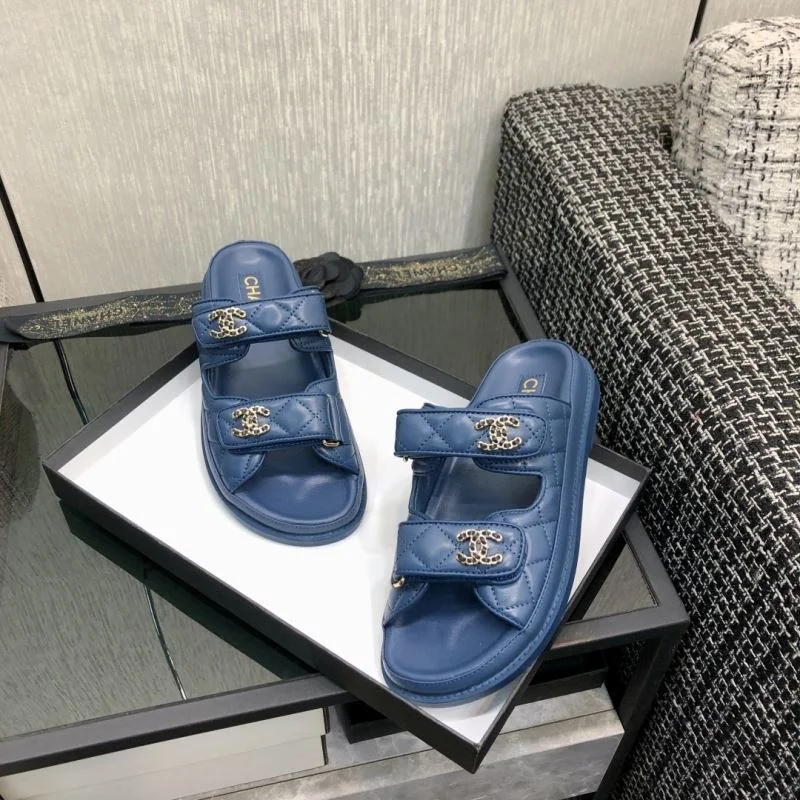 Minimalist Chanel Slippers 17458