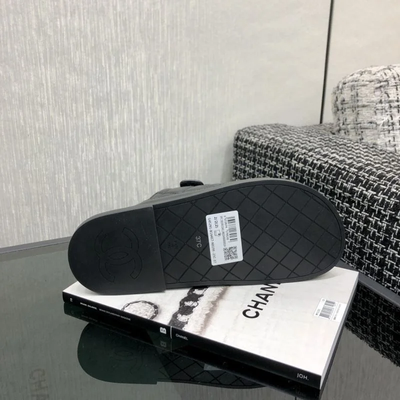 Chanel Slippers Flexible 17451