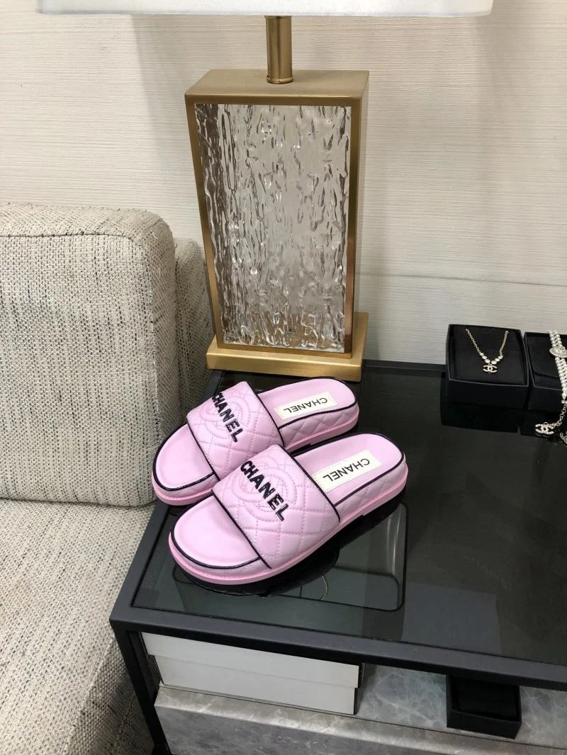EyeCatching Chanel Slippers 17426