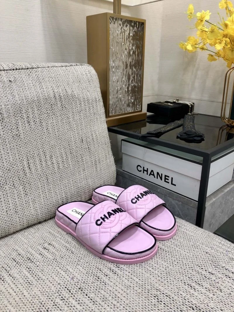 EyeCatching Chanel Slippers 17426
