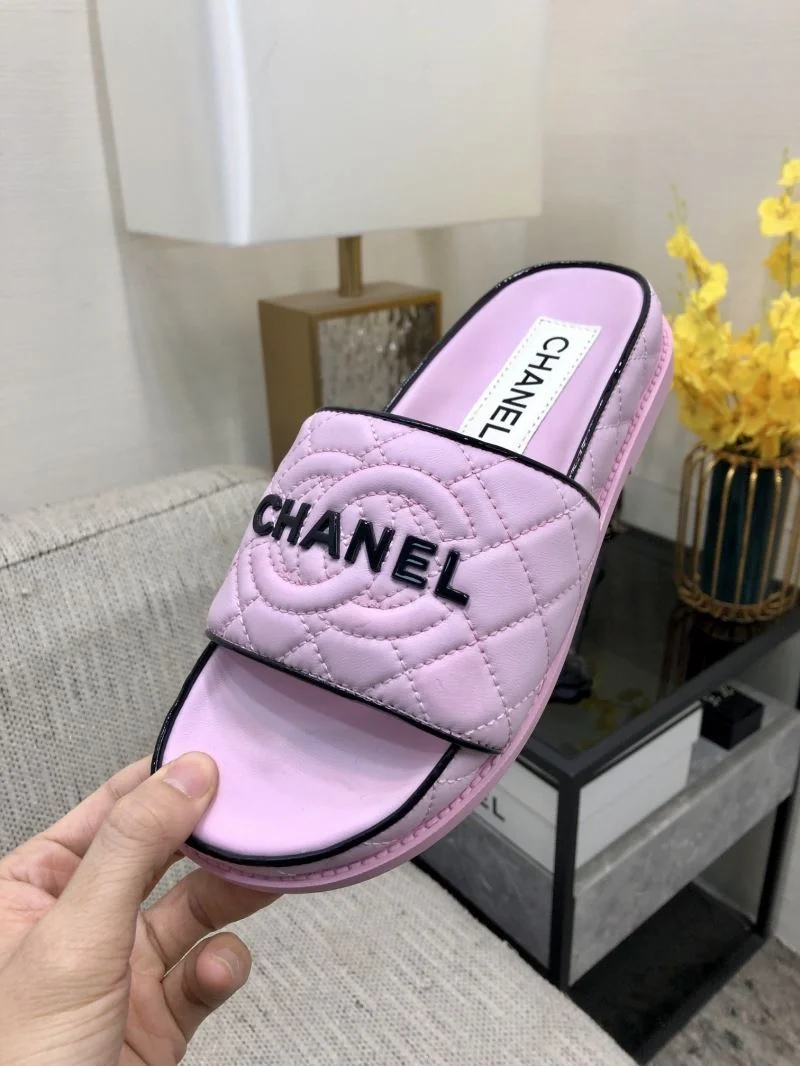 EyeCatching Chanel Slippers 17426
