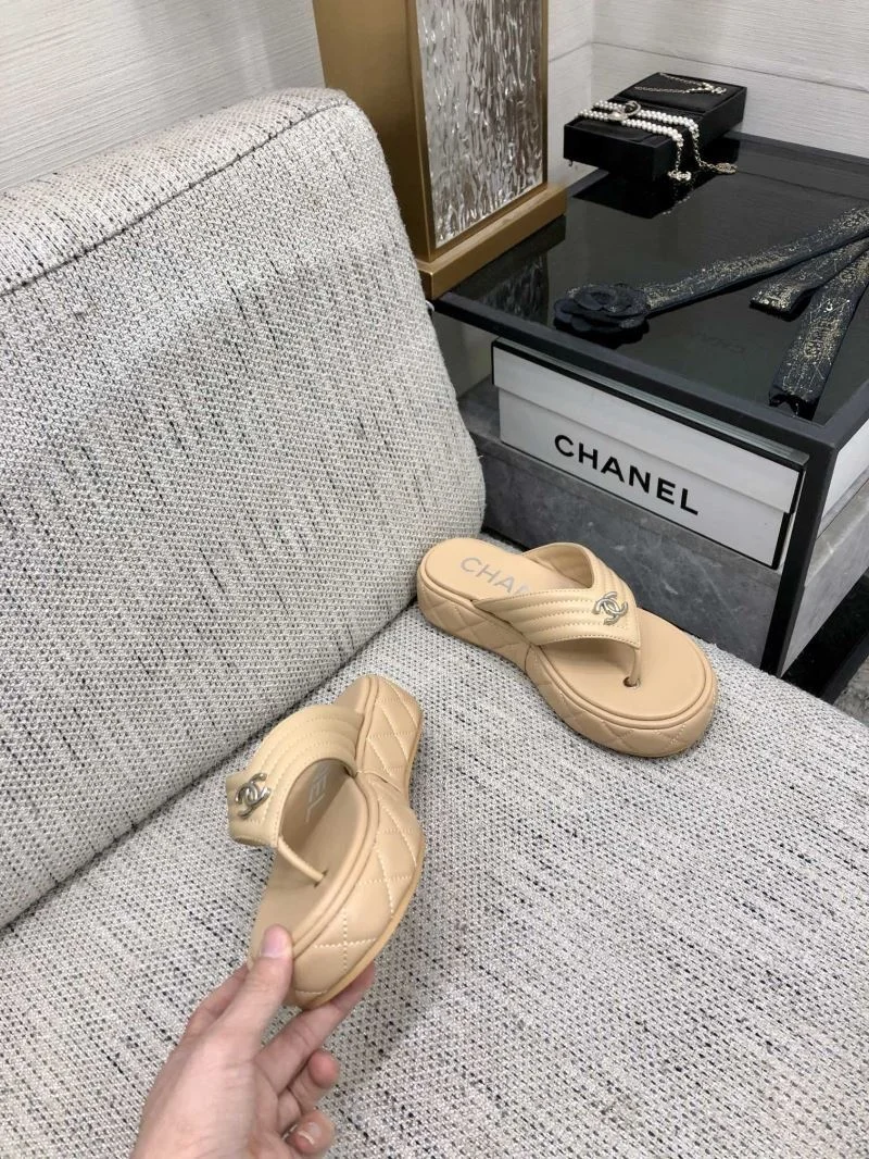 Snug Chanel Slippers 17492