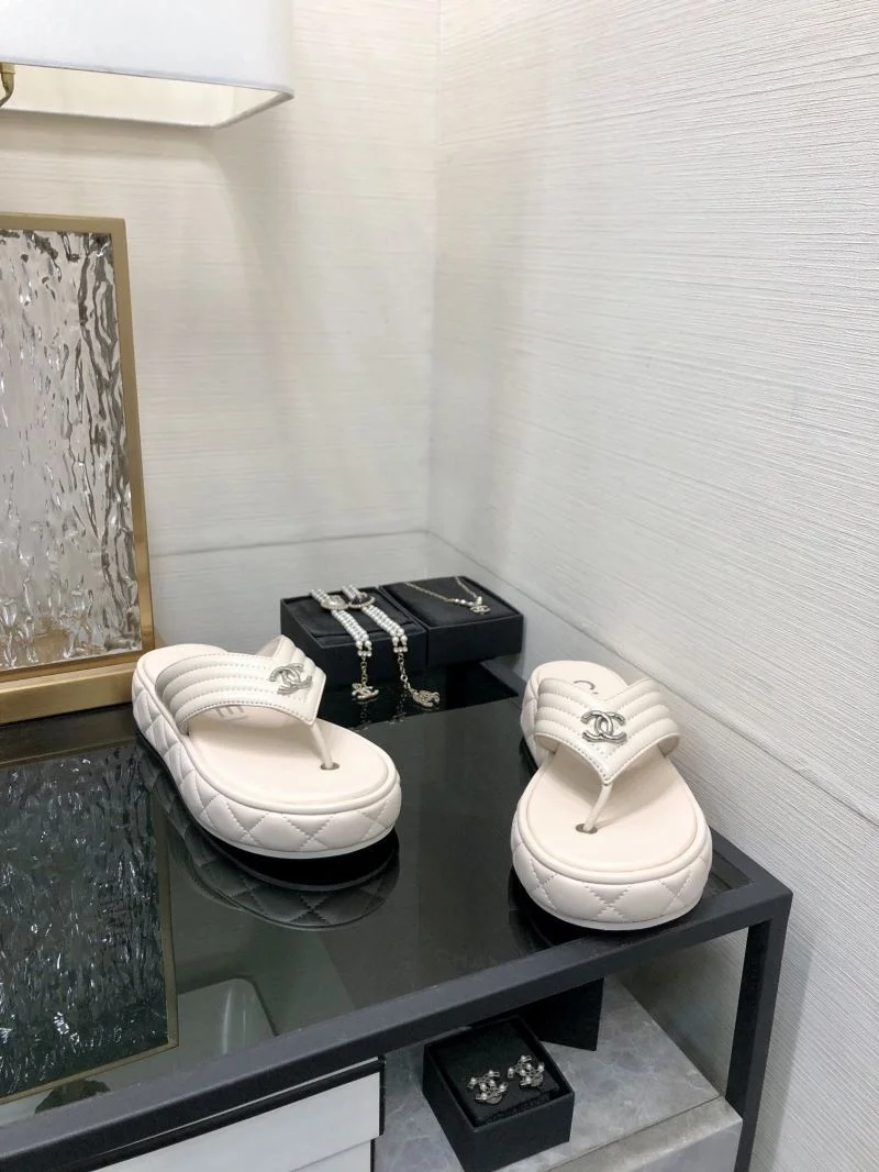 Chanel Slippers Snug 17440