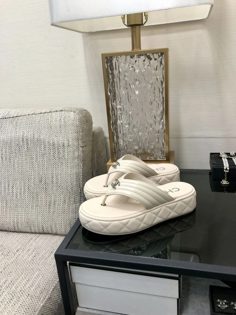 Chanel Slippers Snug 17440