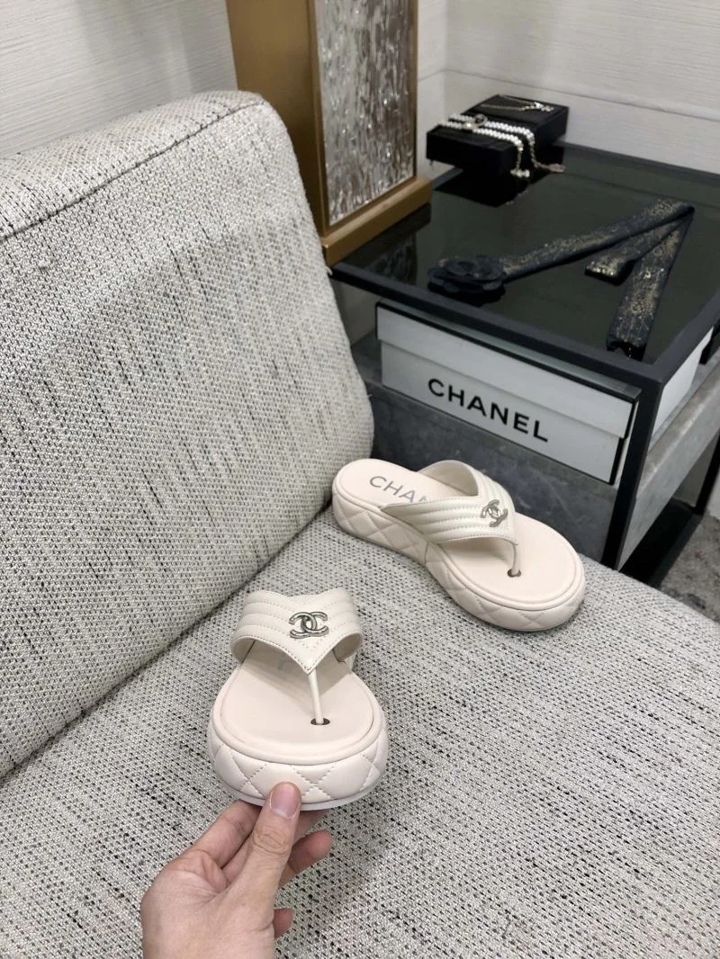 Chanel Slippers Snug 17440