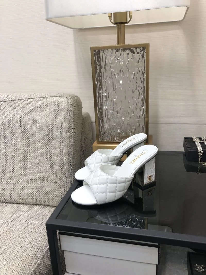 Chanel Slippers Versatile 17436
