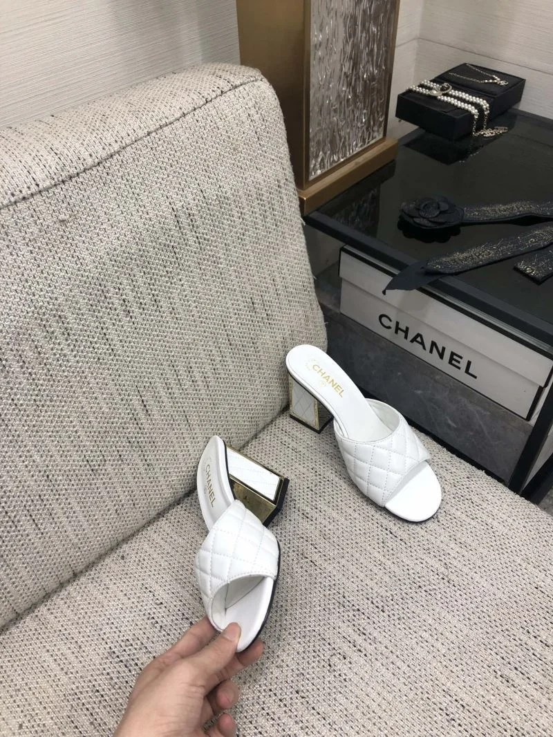 Chanel Slippers Versatile 17436