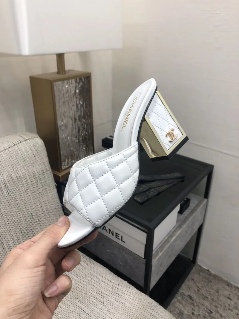 Chanel Slippers Versatile 17436