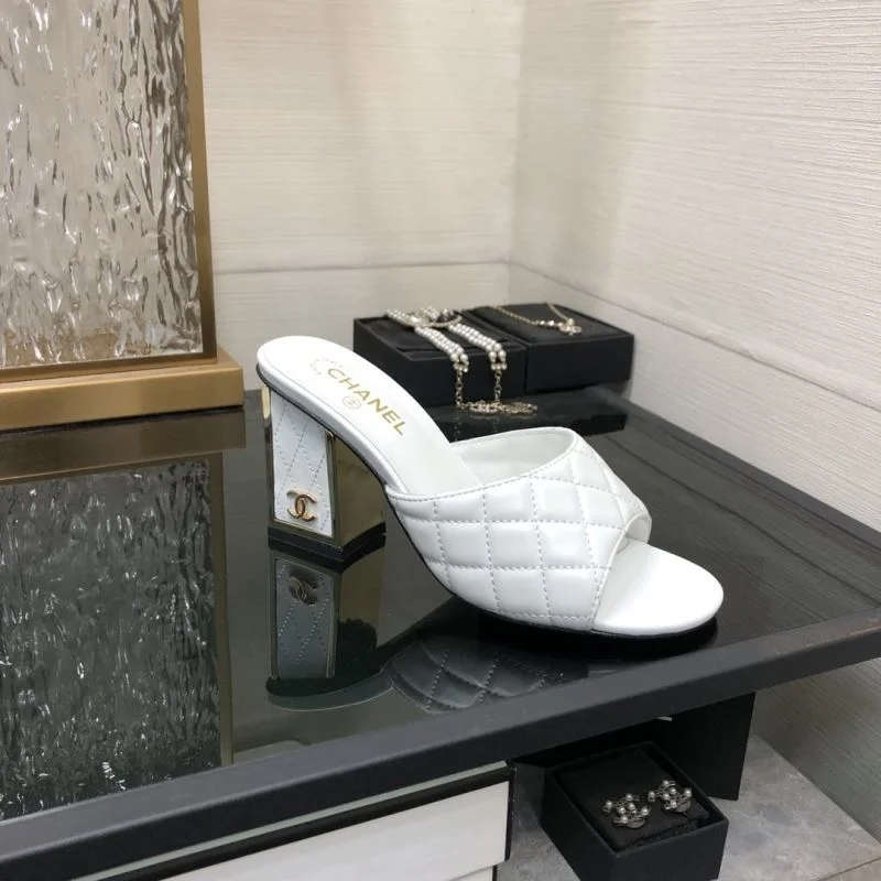 Chanel Slippers Versatile 17436