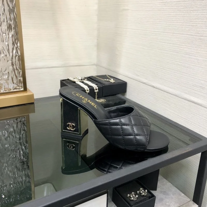 Refined Chanel Slippers 17432
