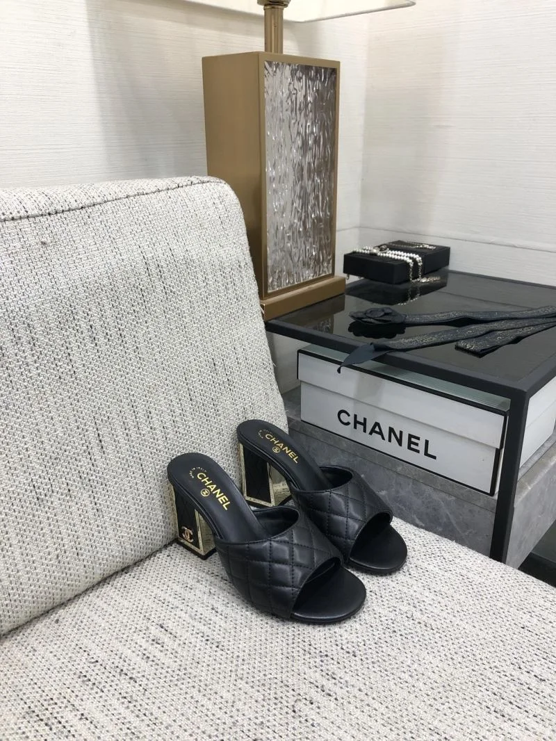 Refined Chanel Slippers 17432