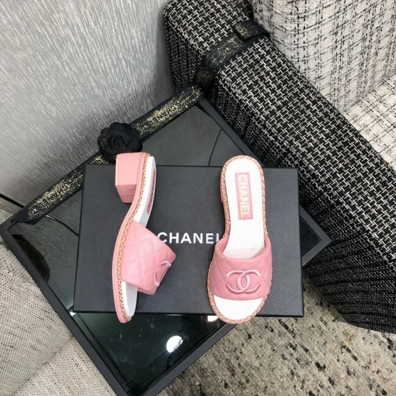 Chanel Slippers Versatile 17417
