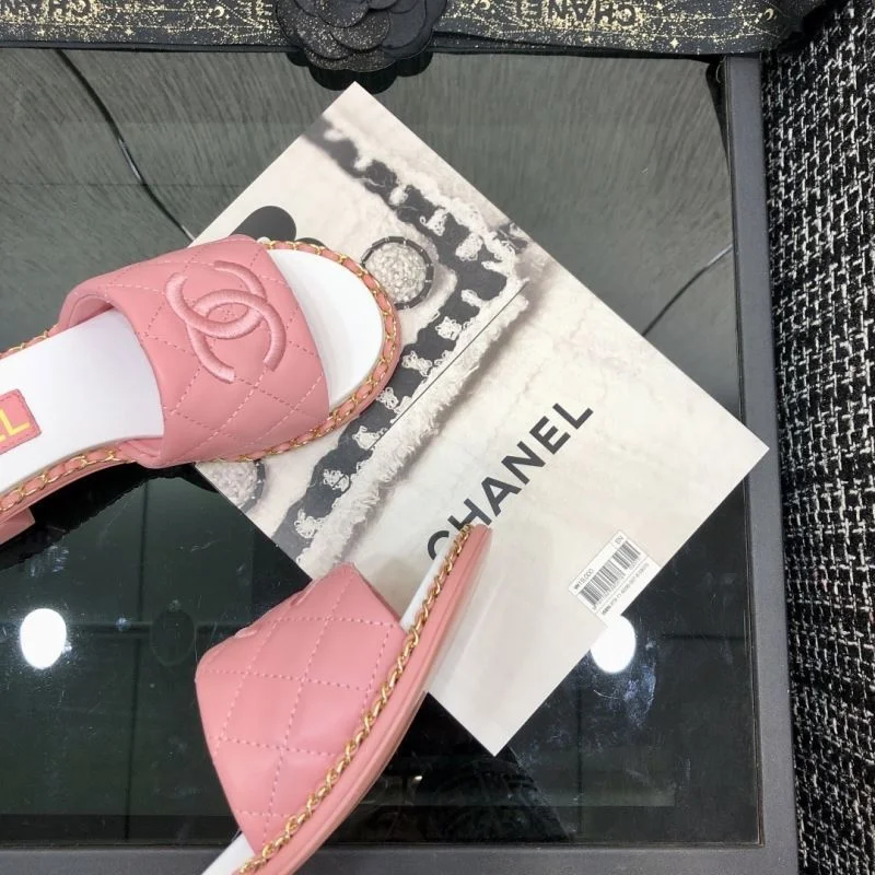 Chanel Slippers Versatile 17417