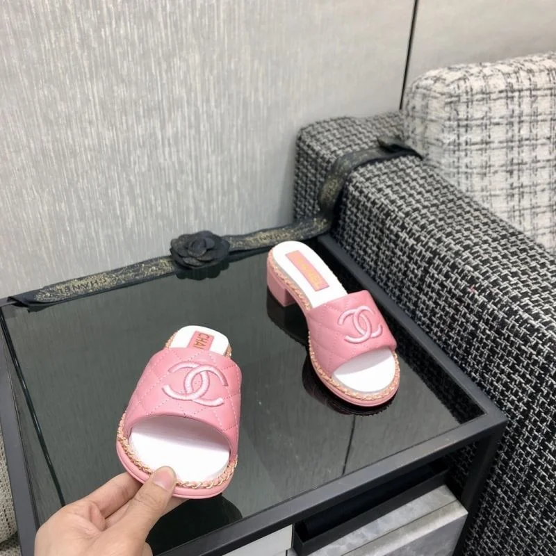 Chanel Slippers Versatile 17417