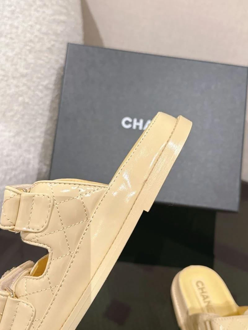 Seasonal Chanel Slippers 17414