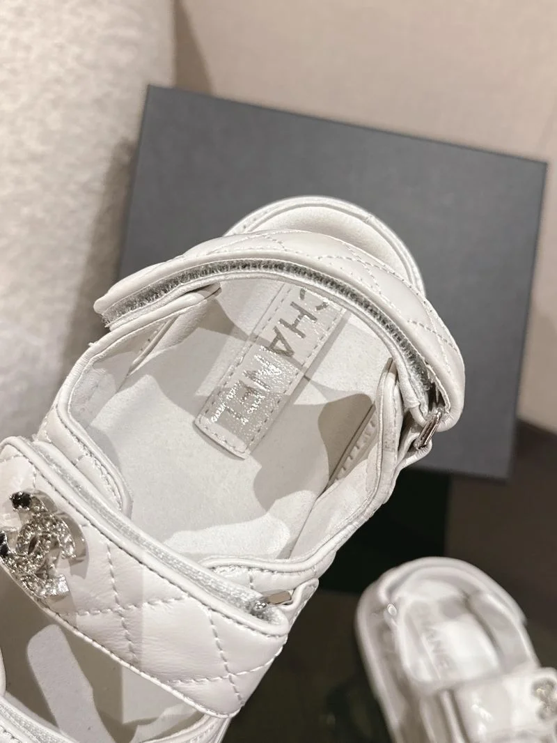 Chanel Slippers Stylish 17412